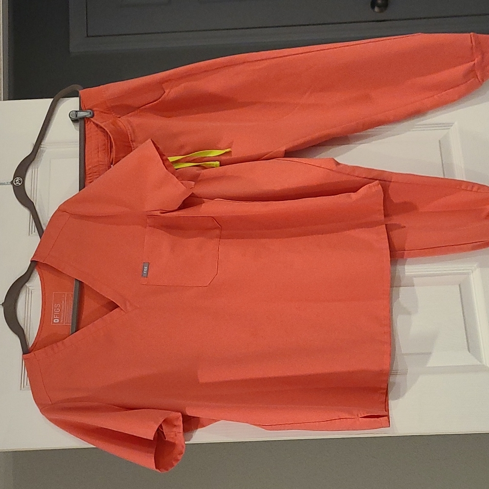 Figs Hot Coral XL Catarina & LP Zamora jogger